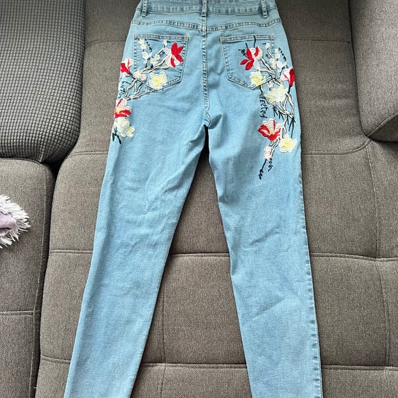 Embroidered jeans - Picture 1 of 2